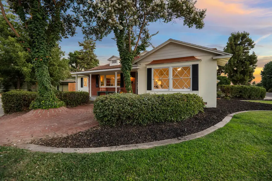 844 S Whitney Drive, Visalia, CA 93277 - #2
