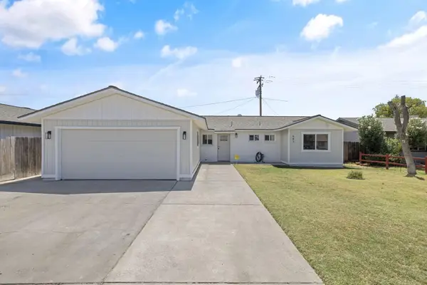 883 Clover Lane, Hanford, CA 93230