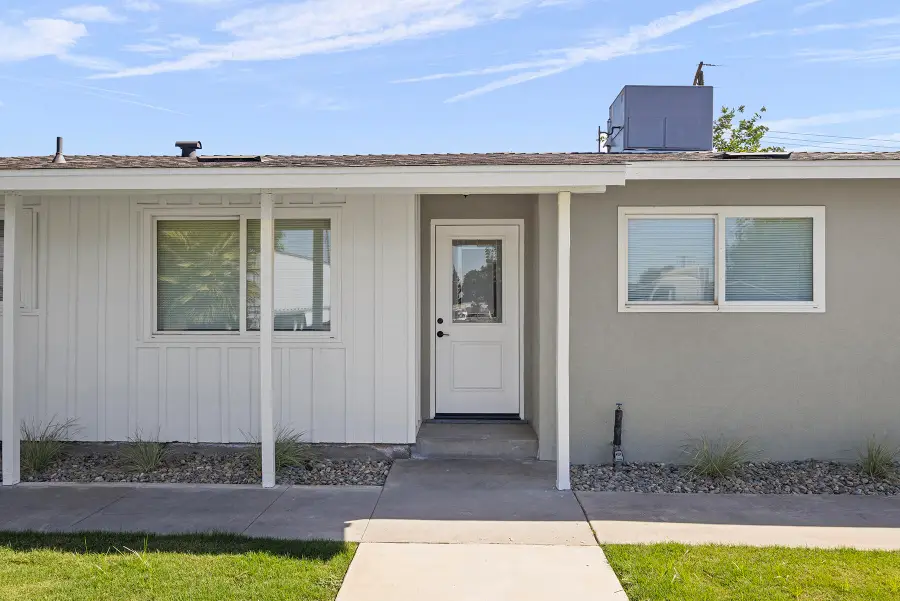 1117 W Wren Avenue, Visalia, CA 93291 - #3