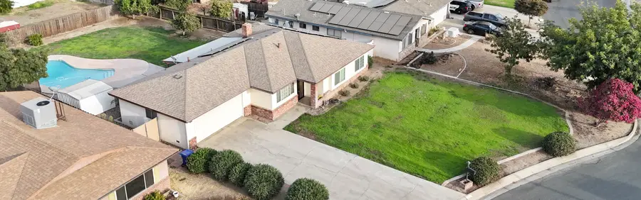 1522 N Westside Street, Porterville, CA 93257 - #3