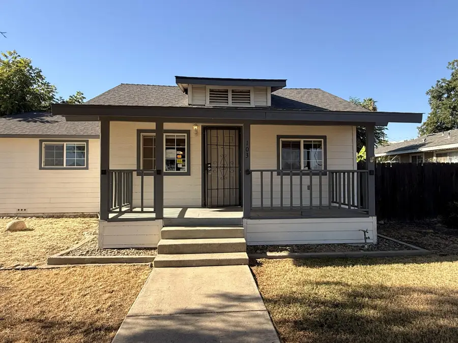 103 E Firebaugh Avenue, Exeter, CA 93221 - #3
