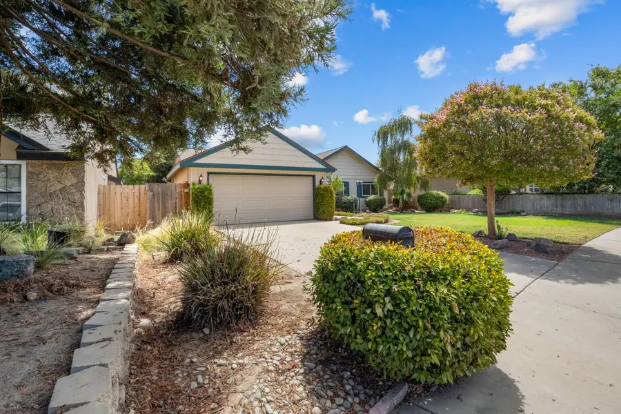 3444 S Jackie Street, Visalia, CA 93277 - #2