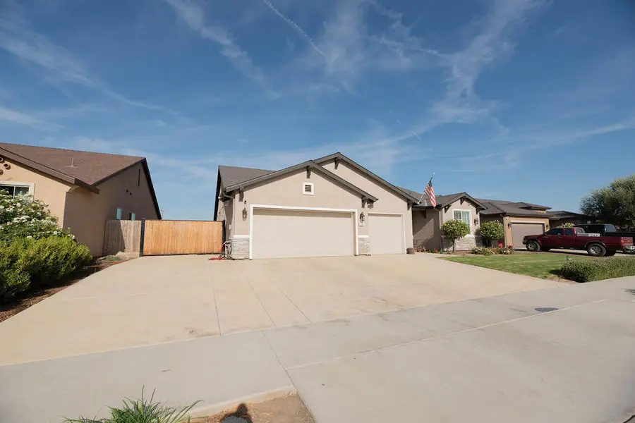 119 S Denton, Visalia, CA 93291 - #2