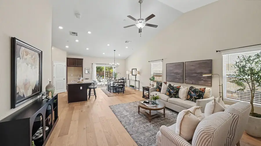 3615 E Westcott Avenue, Visalia, CA 93292 - #2