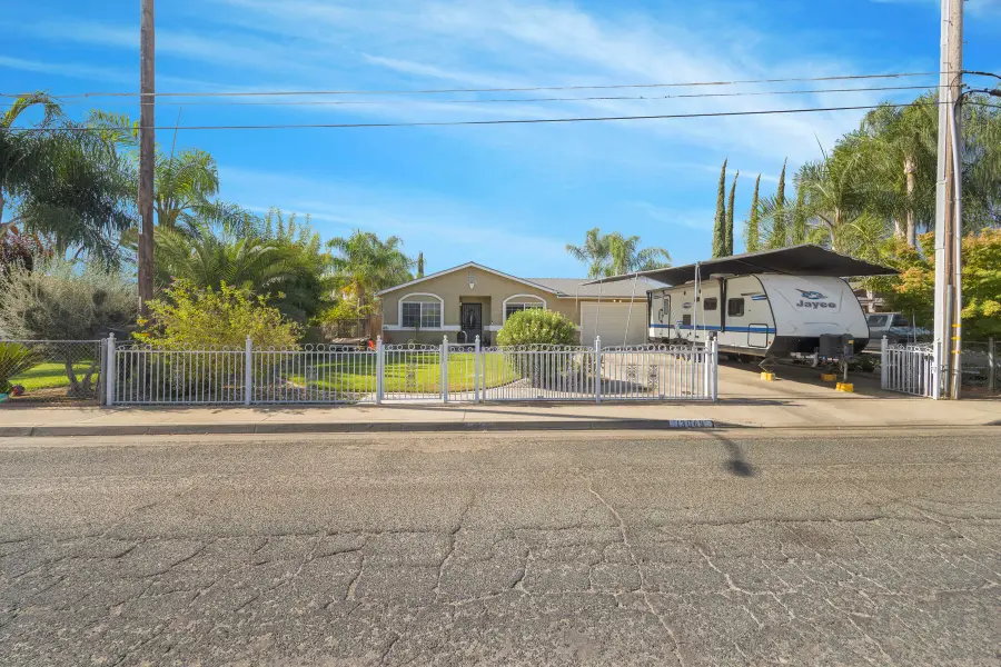 13065 Avenue 404, Cutler, CA 93615 - #2