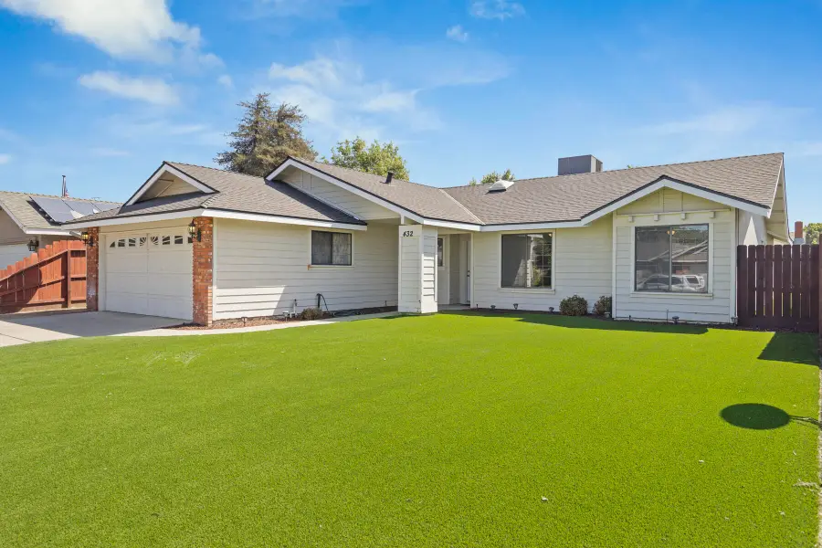 432 Parkview Court, Tulare, CA 93274 - #2