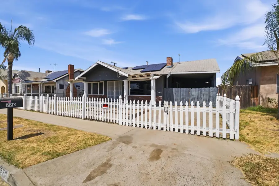 720 E Ventura Avenue, Tulare, CA 93274 - #3