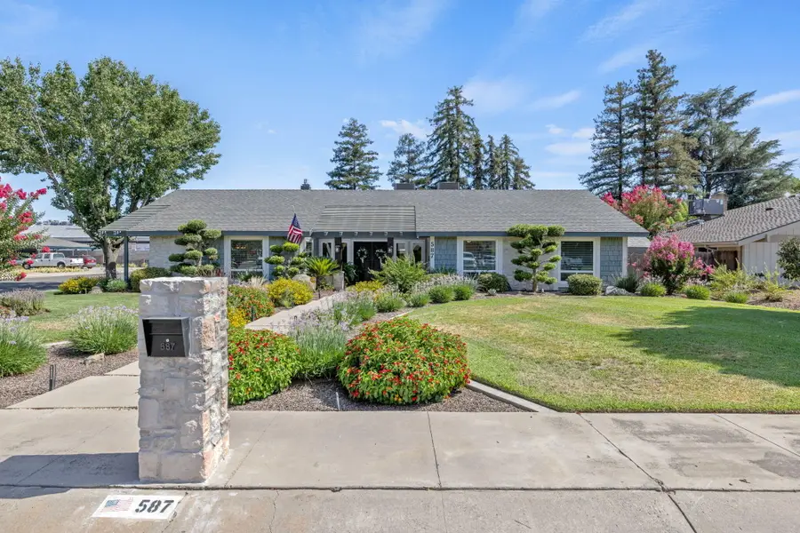 587 E Camelia Avenue, Tulare, CA 93274 - #3