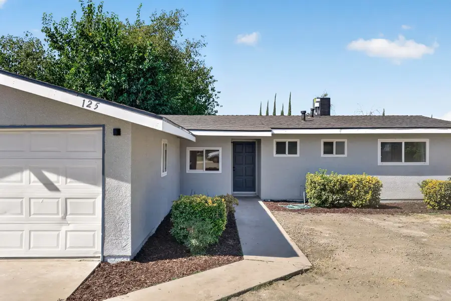 125 W Sunnyview Avenue, Visalia, CA 93291 - #3