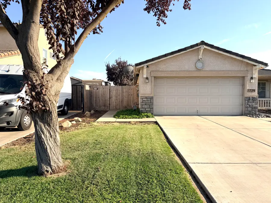 1729 E Monte Verde Avenue, Visalia, CA 93292 - #2