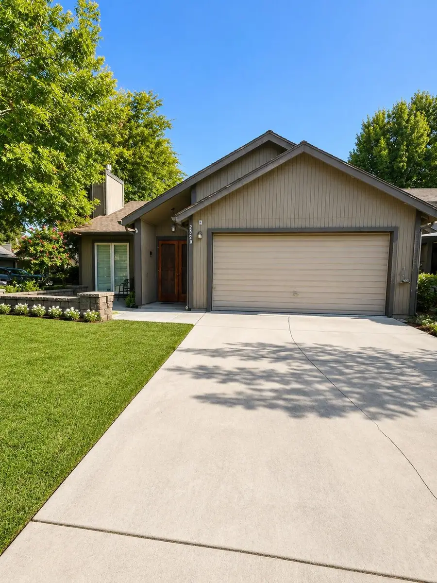 2520 E Tulare Avenue, Visalia, CA 93292 - #2