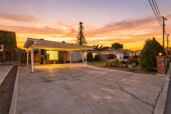 1383 N Oaks Street, Tulare, CA 93274