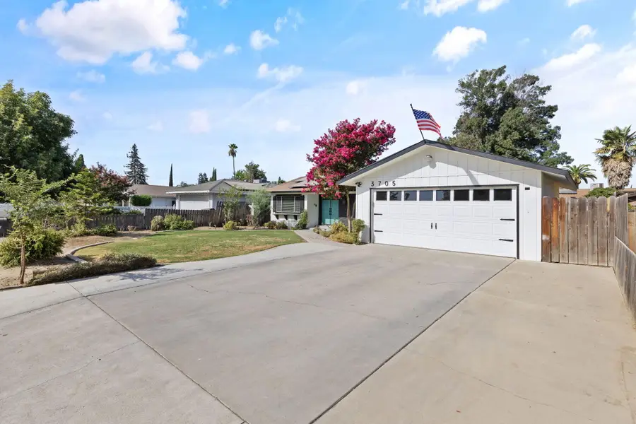 3705 S County Center, Visalia, CA 93277 - #2