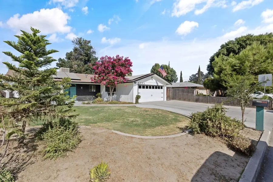 3705 S County Center, Visalia, CA 93277 - #3