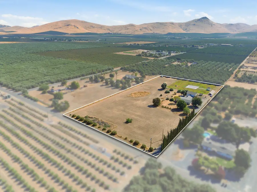 24606 Rd 212, Lindsay, CA 93247 - #2