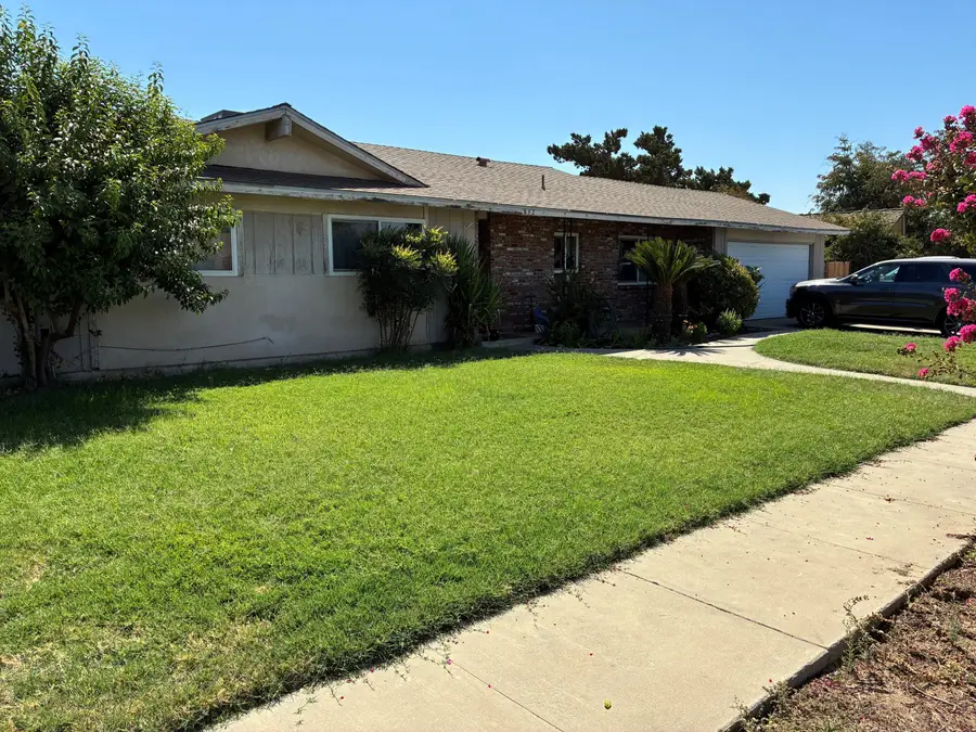 832 N Arbor Drive, Tulare, CA 93274 - #2