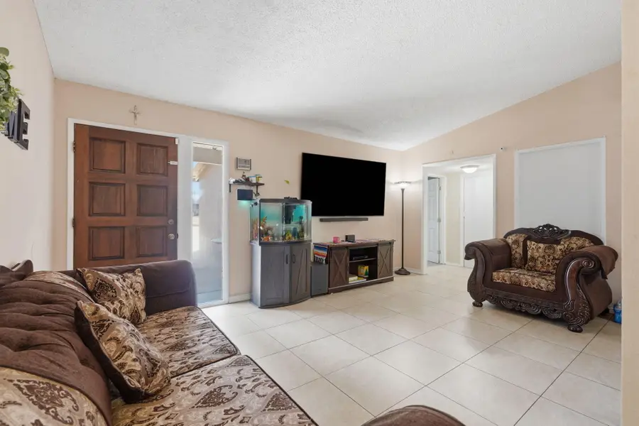 1311 N Cain, Visalia, CA 93292 - #3