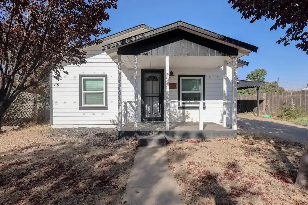 1228 C Street, Reedley, CA 93654 - #1