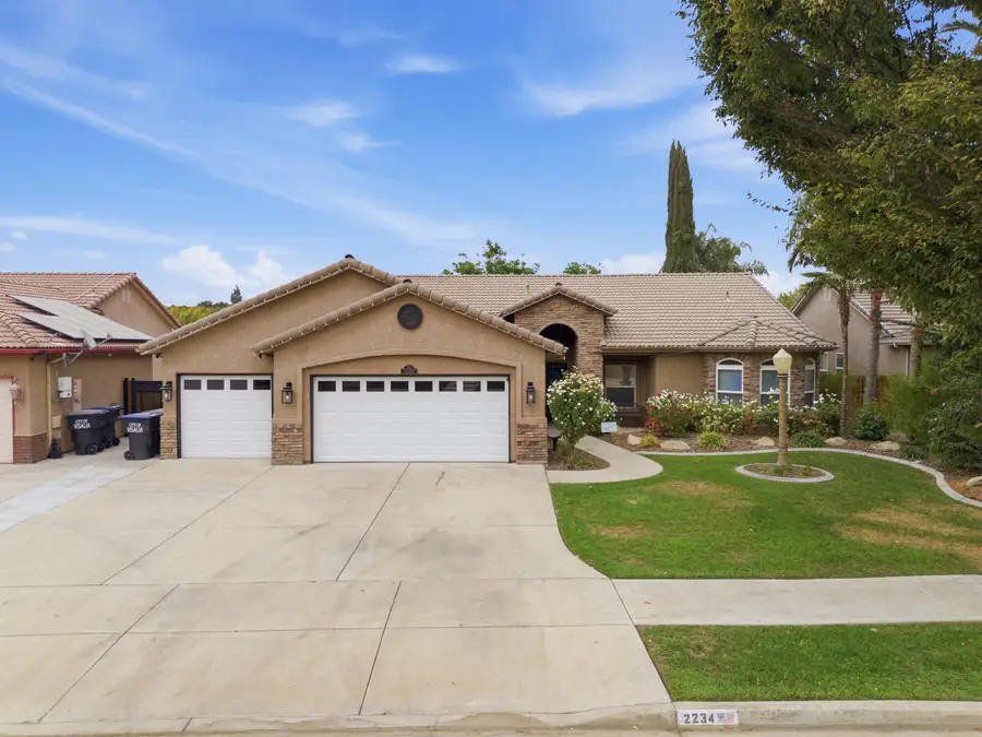 2234 N Carson Court, Visalia, CA 93291 - #2