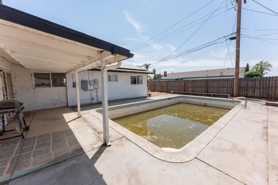 1575 Bluejay Circle, Hanford, CA 93230 - #3