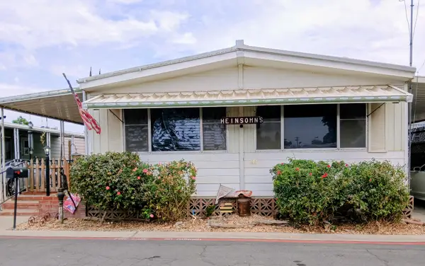 560 W Pleasant Avenue #81, Tulare, CA 93274