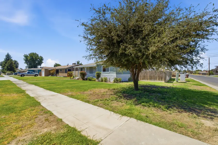 547 N M, Tulare, CA 93274 - #3