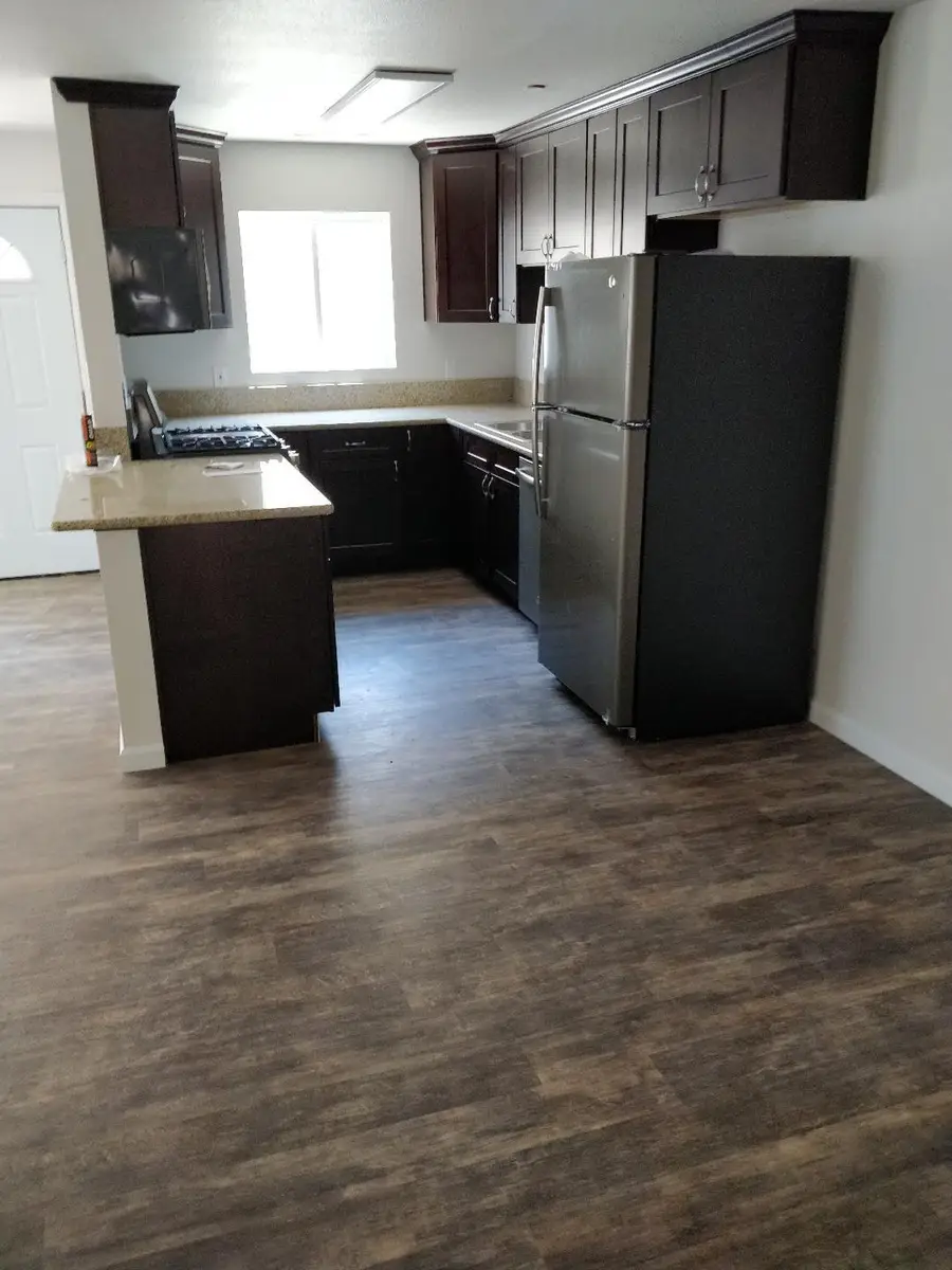 307 S Crespi Avenue, Exeter, CA 93221 - #2