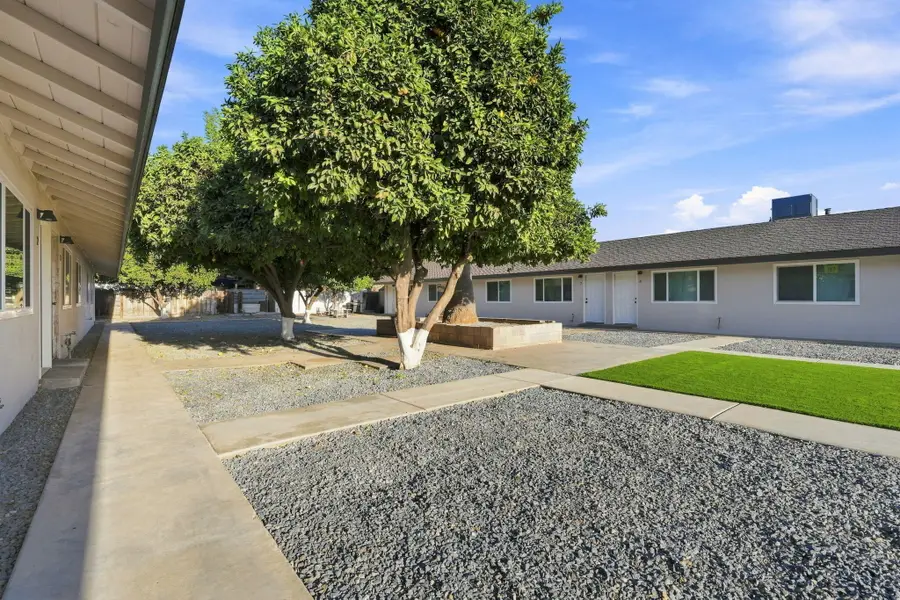 1506 N Cobb Street, Porterville, CA 93257 - #3
