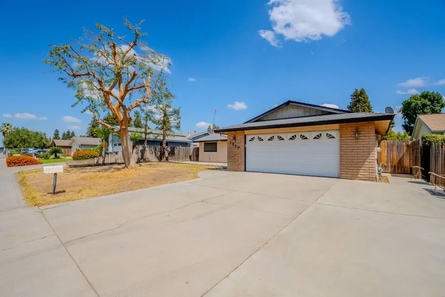 1730 S Demaree Street, Visalia, CA 93277 - #2