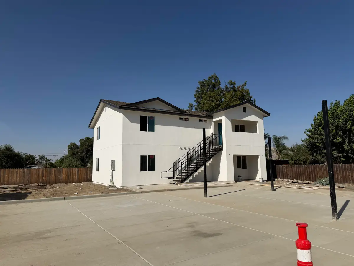 168 E Vandalia Avenue, Porterville, CA 93257 - #1