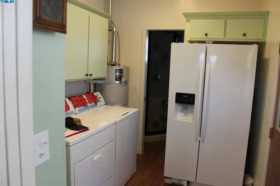 198 S Palm Street, Woodlake, CA 93286 - #3