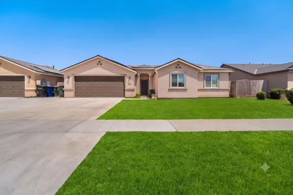 2439 Madeline Drive, Hanford, CA 93230