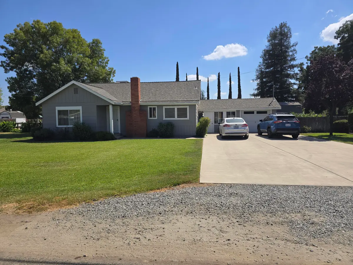 4239 W Laura Avenue, Visalia, CA 93277 - #1