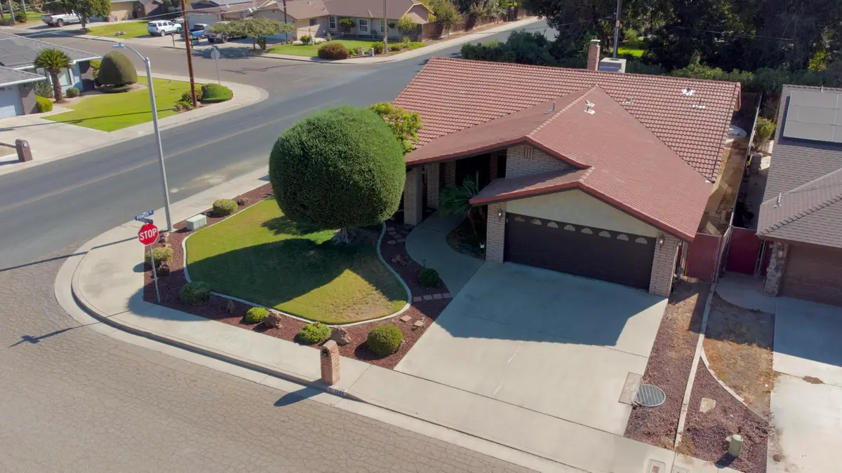 1380 Lindale Place, Porterville, CA 93257 - #1