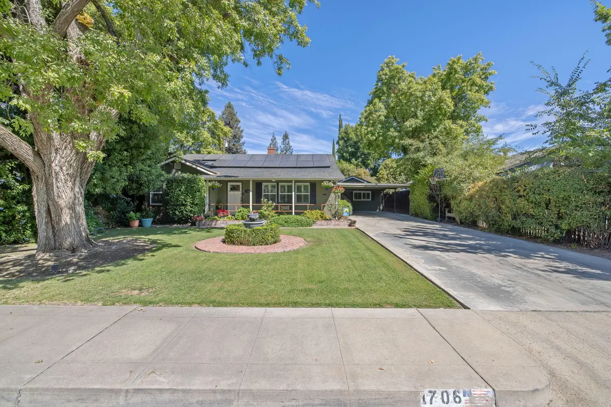 1706 W Myrtle Avenue, Visalia, CA 93277 - #1