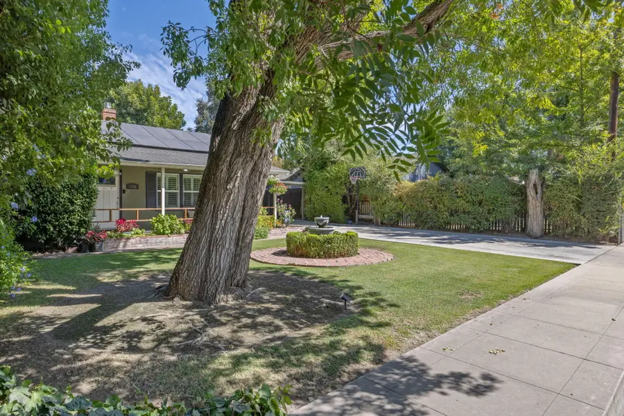 1706 W Myrtle Avenue, Visalia, CA 93277 - #2