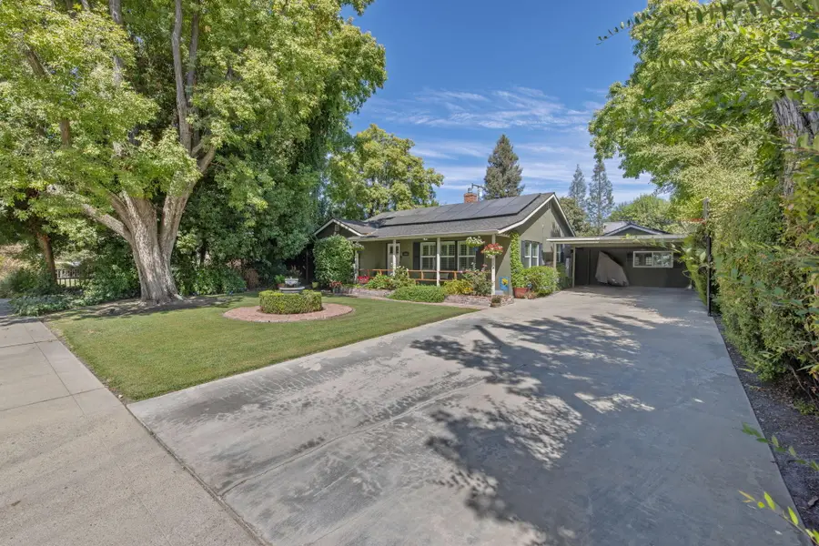 1706 W Myrtle Avenue, Visalia, CA 93277 - #3
