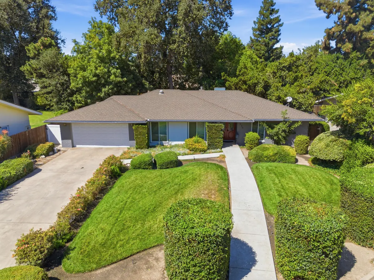 435 N O'farrell Court, Visalia, CA 93291 - #1