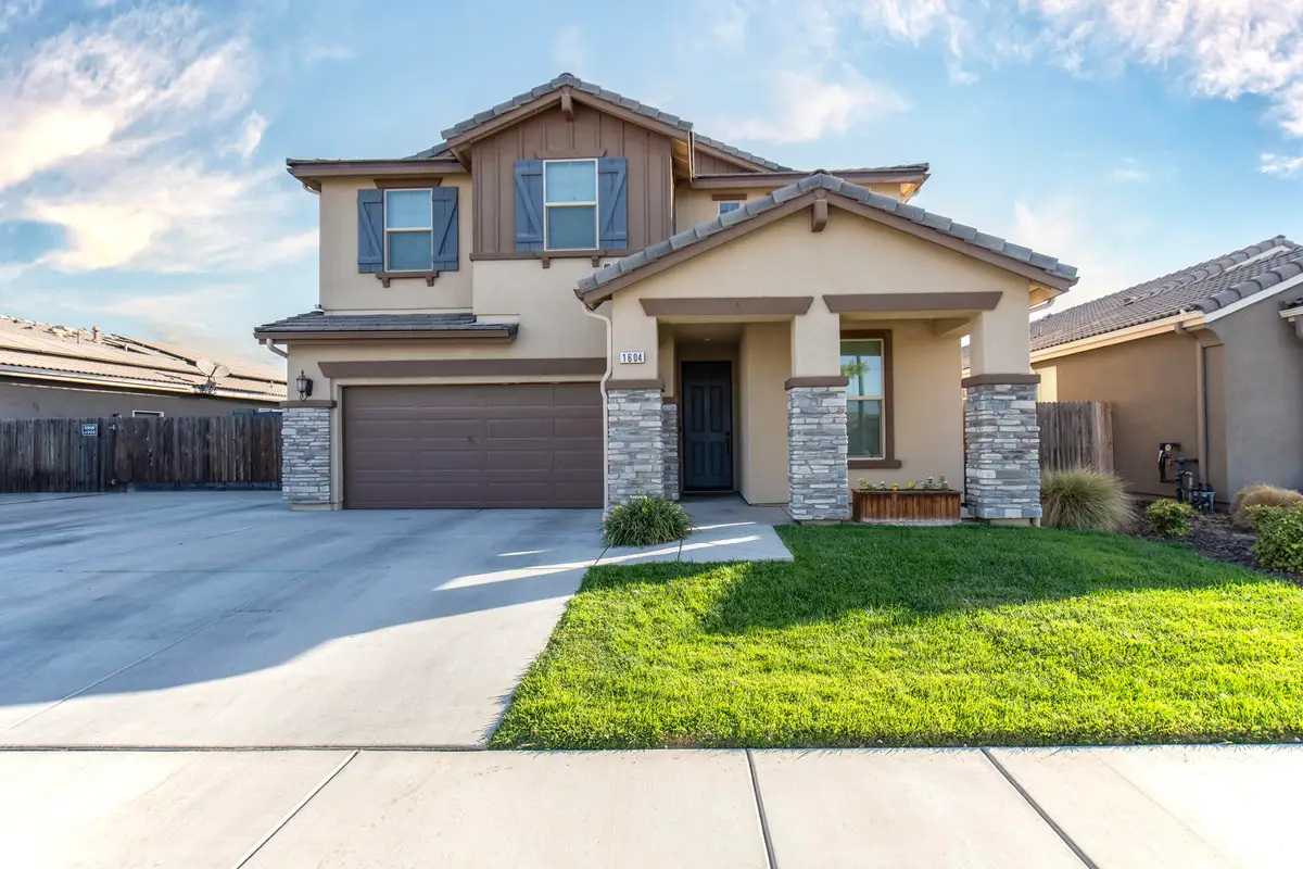 1604 W Porter Avenue, Visalia, CA 93291 - #1