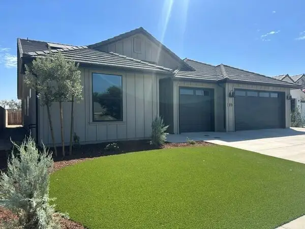 970 Hidden Ridge Street, Tulare, CA 93274