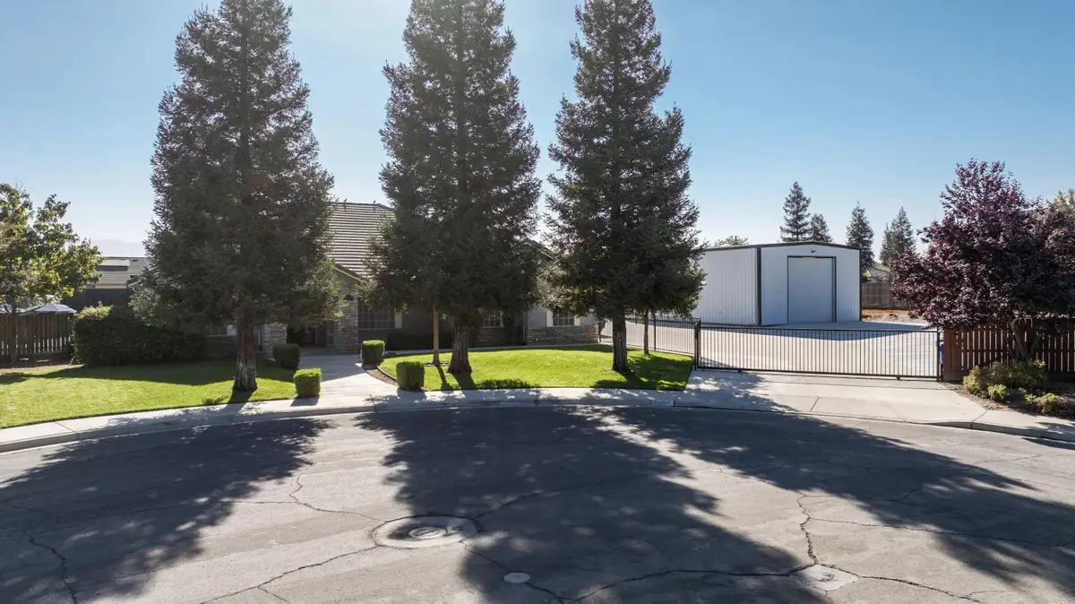 1322 Cottage Circle, Porterville, CA 93257 - #1