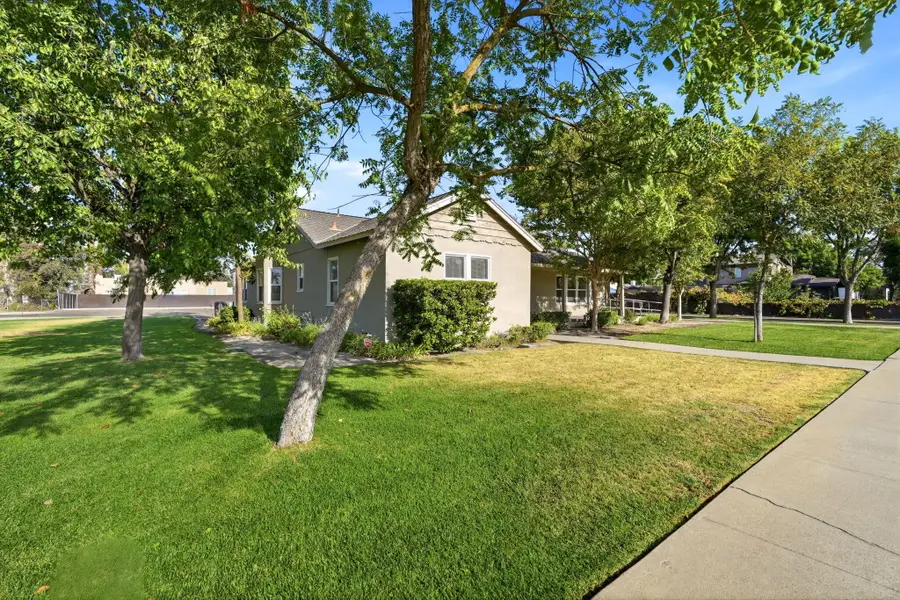 1635 N Douty Street, Hanford, CA 93230 - #2
