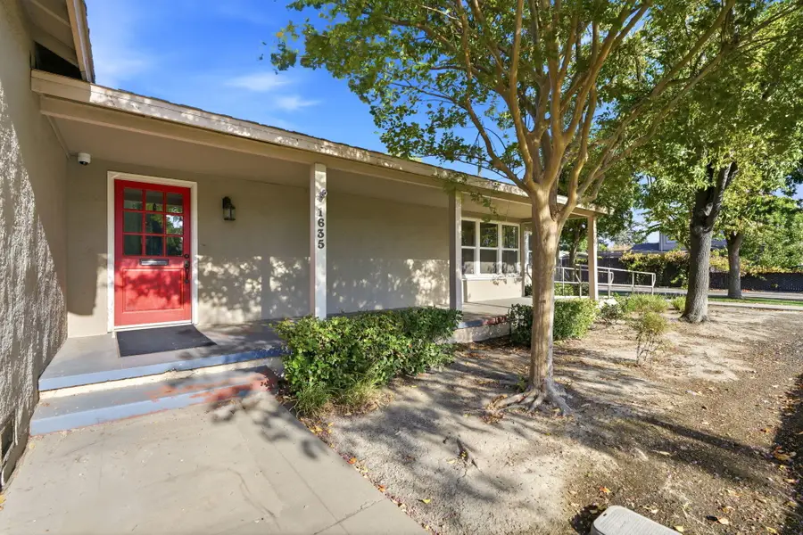 1635 N Douty Street, Hanford, CA 93230 - #3