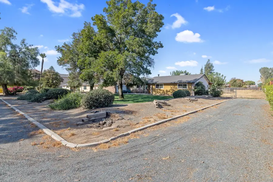 5820 W Caldwell Avenue #o, Visalia, CA 93277 - #2