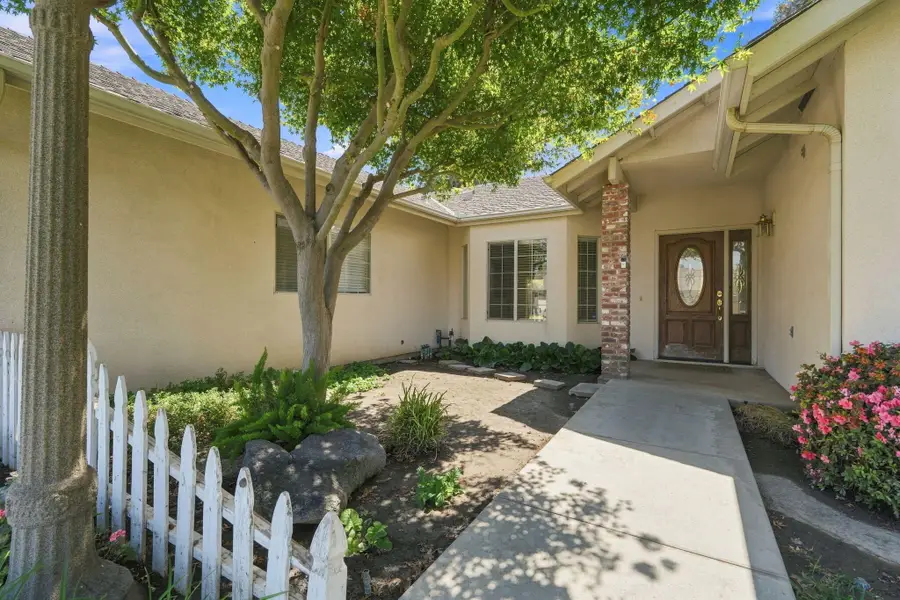 2731 E Feemster Avenue, Visalia, CA 93292 - #3