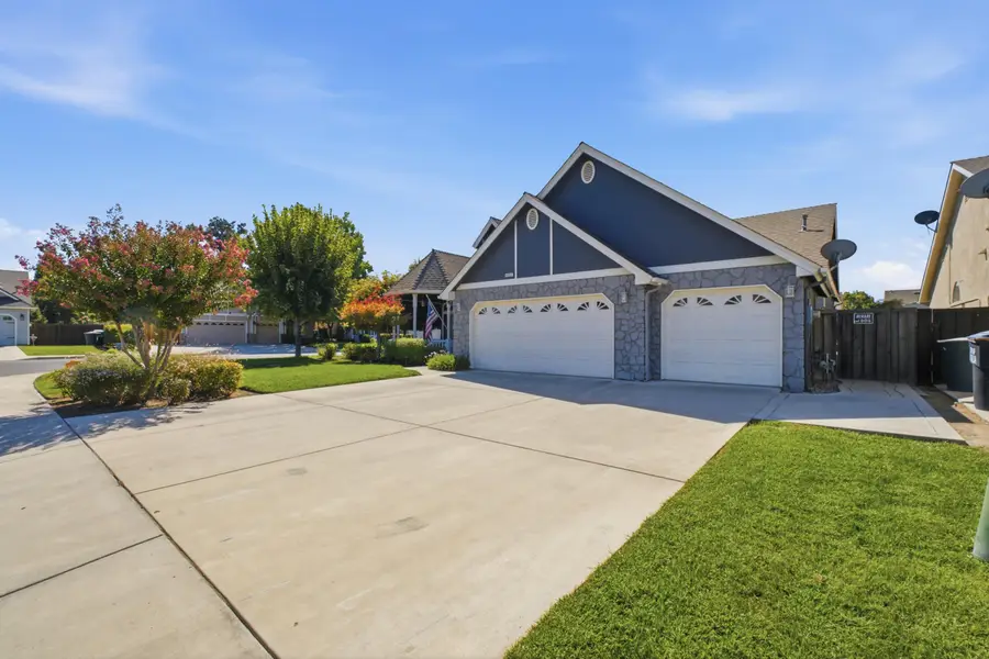 4923 W Lark Avenue, Visalia, CA 93291 - #3