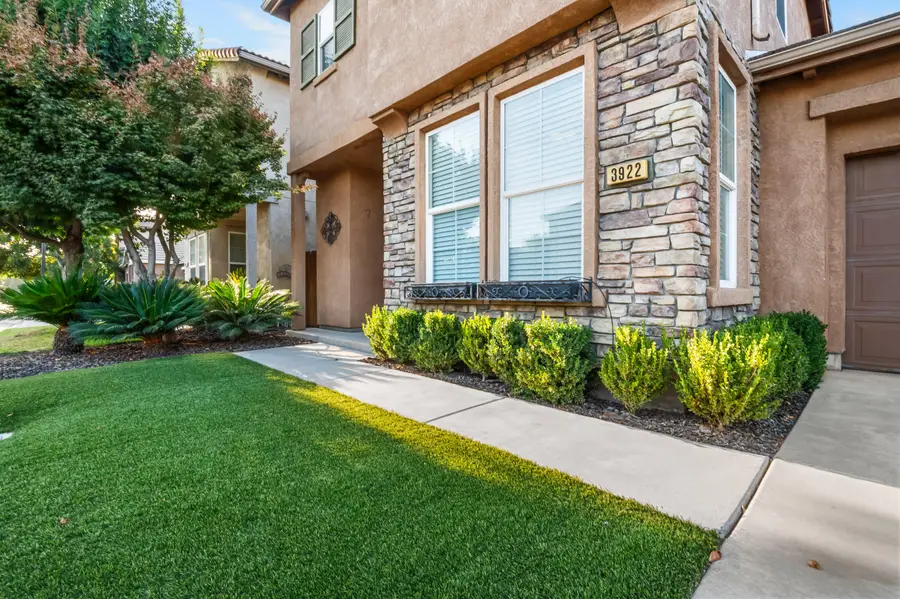3922 W Flagstaff Avenue, Visalia, CA 93291 - #3