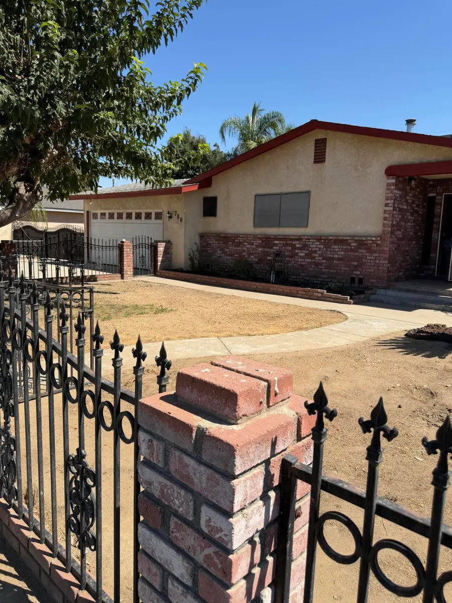 780 Sycamore Avenue, Lindsay, CA 93247 - #2