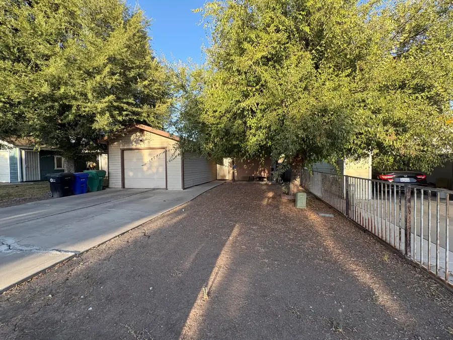 62 N Leggett Street, Porterville, CA 93257 - #2