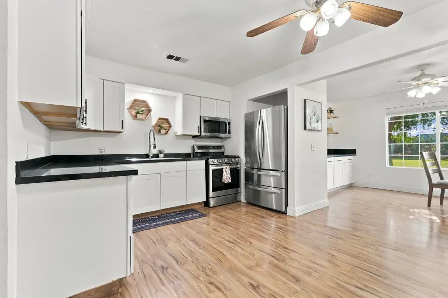 3625 S Highland Avenue, Selma, CA 93662 - #3